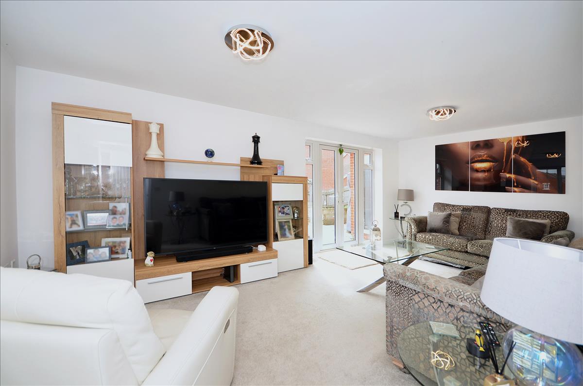 Property Image 0244cc60-469a-4105-9f64-f0809ad1650e