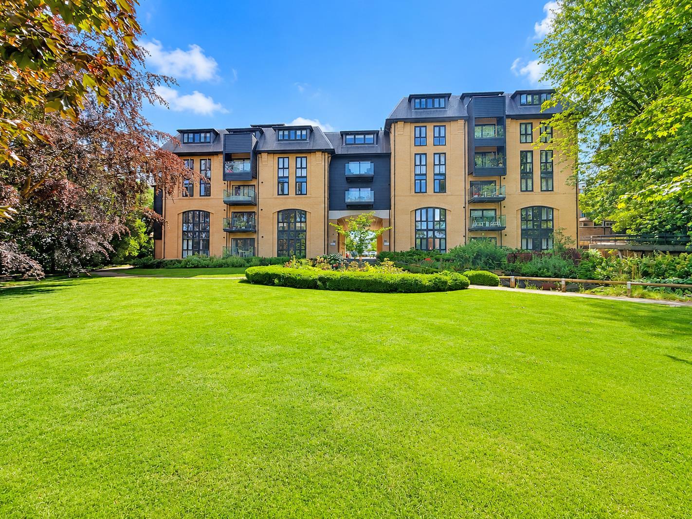 Property Image 0249fc2f-6d23-4b0c-a79f-c2964c0c6d46