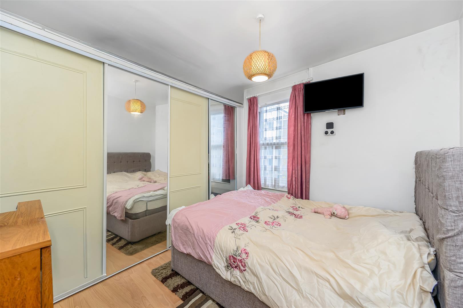 Property Image 025955ad-2f52-4e54-a4bf-25be23790f74