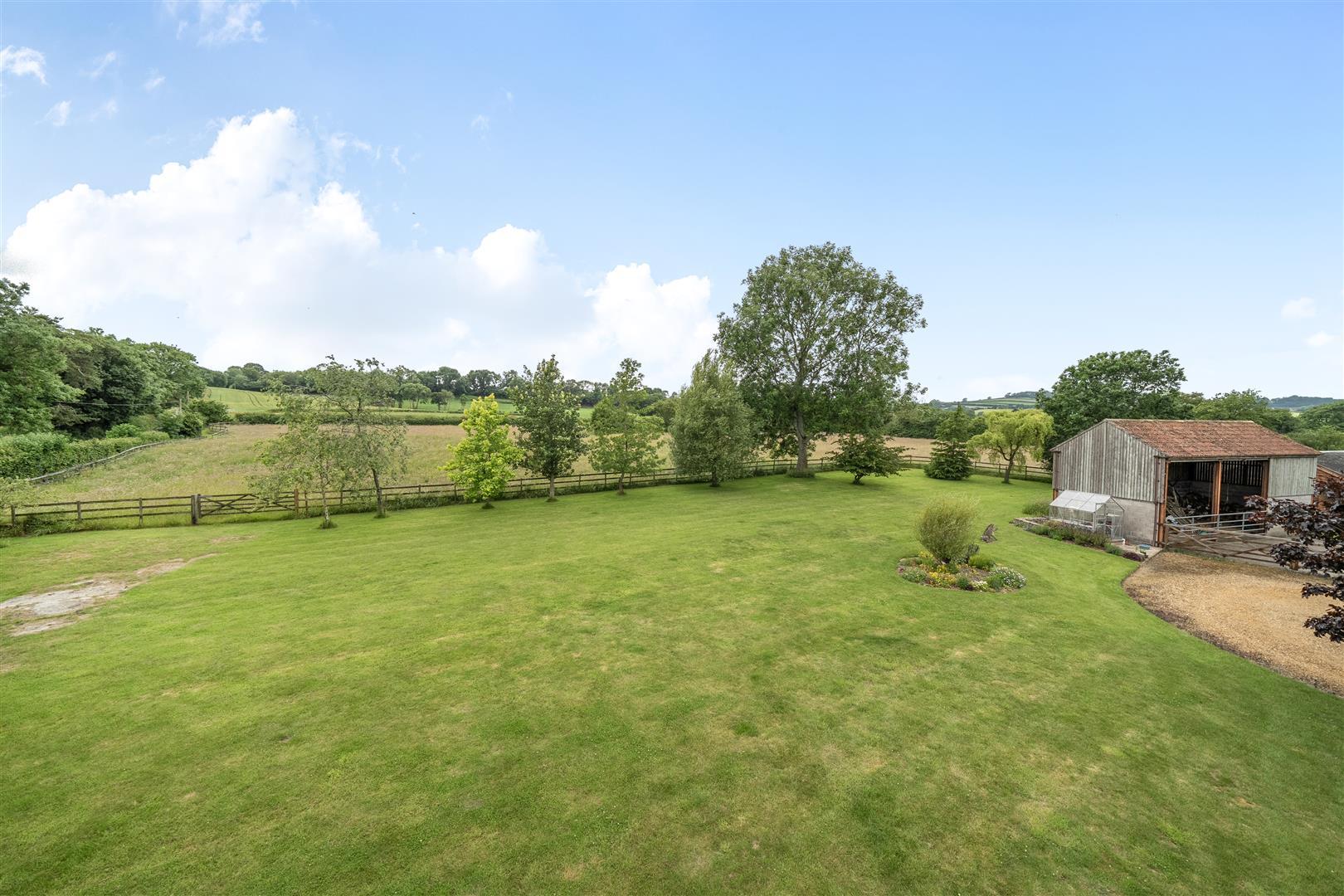 Property Image 0286513d-1893-44c6-8b5a-0b557af818f4