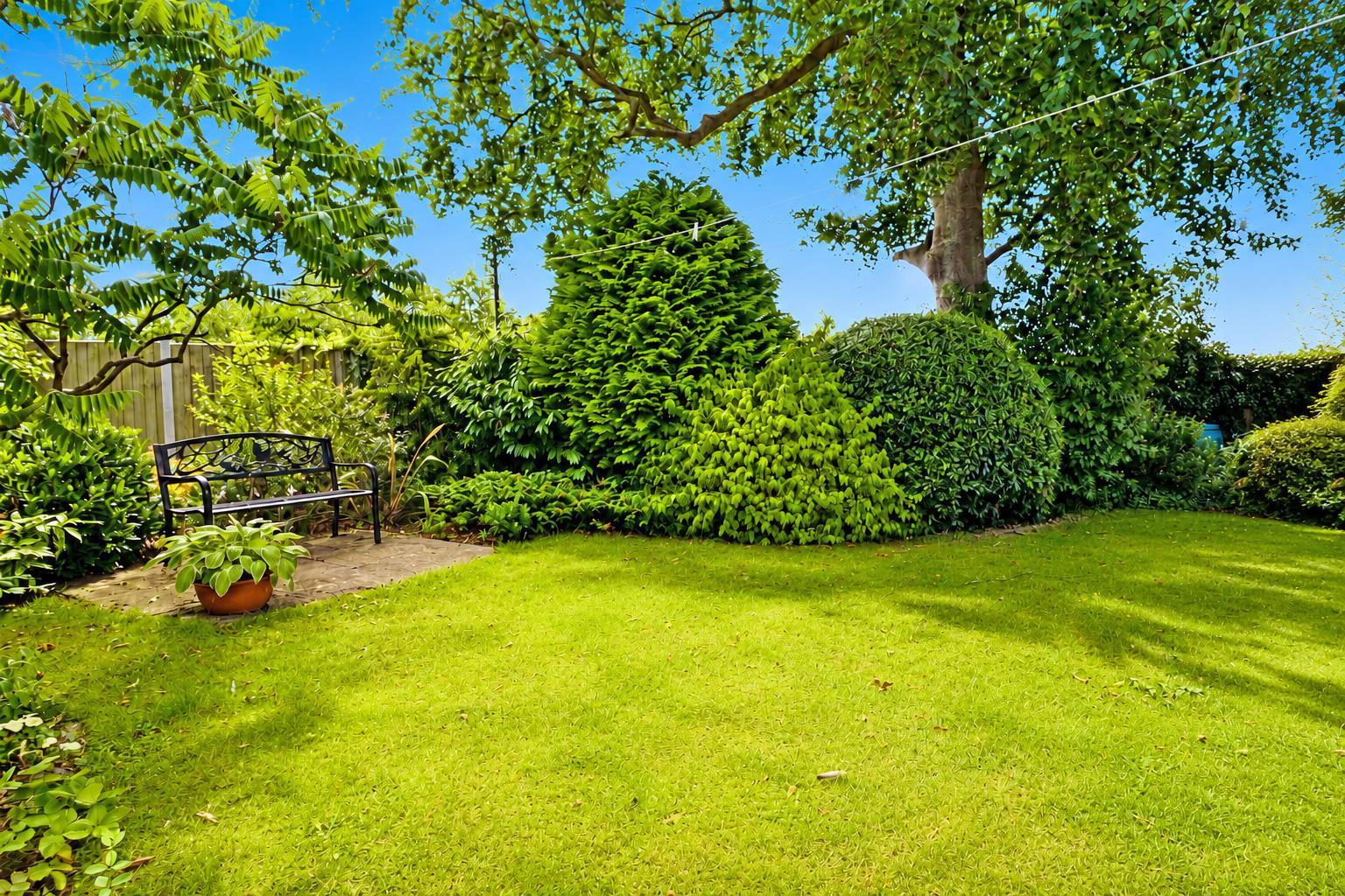 Property Image 02c196c6-6b67-47c8-977a-8cce28628464