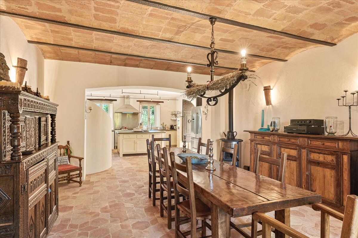 Property Image 02cbb68f-733b-40ca-8556-96a8fd63f2bb