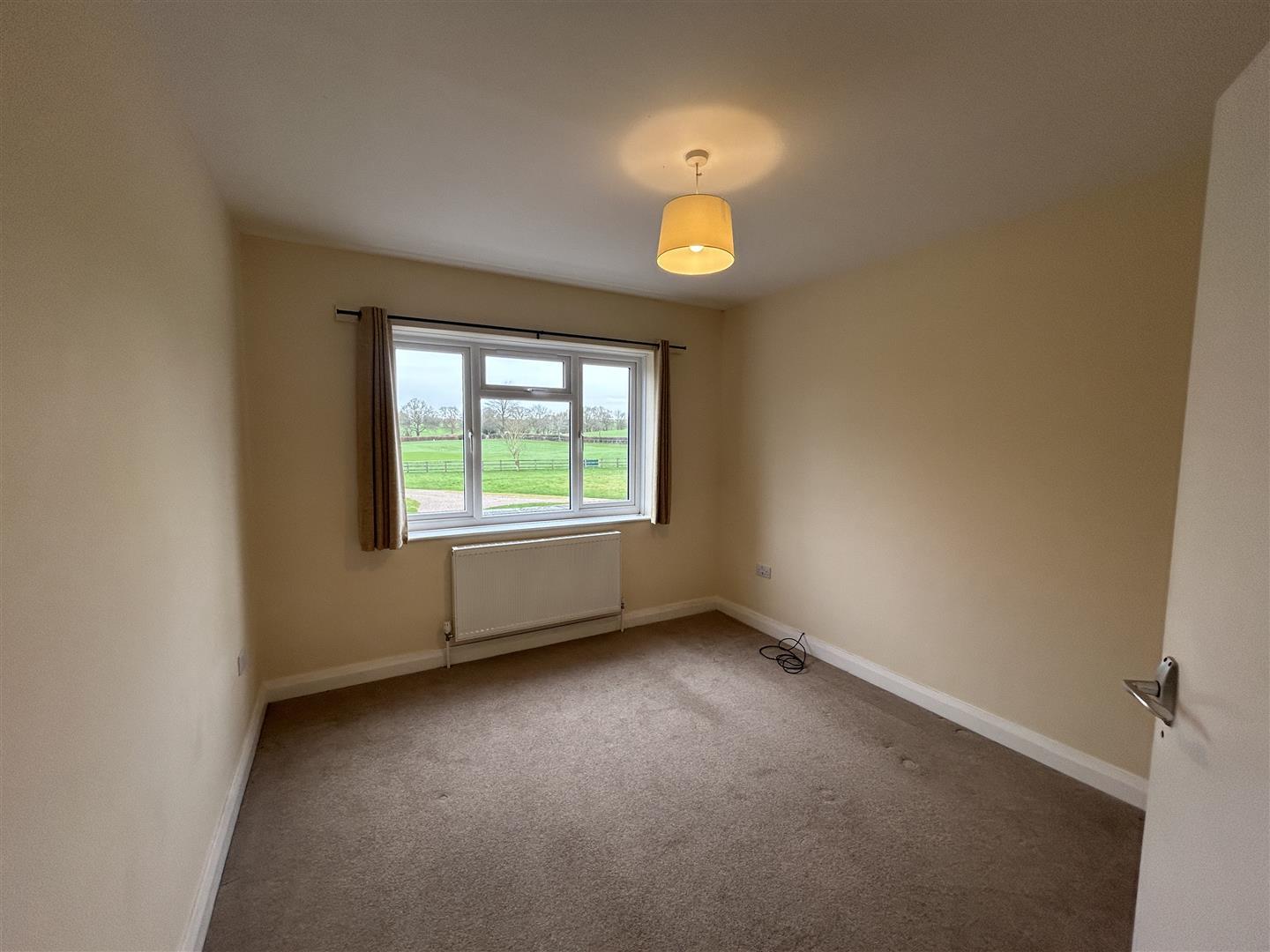 Property Image 02d180ea-55a9-489c-8a73-f53043a4f5ca