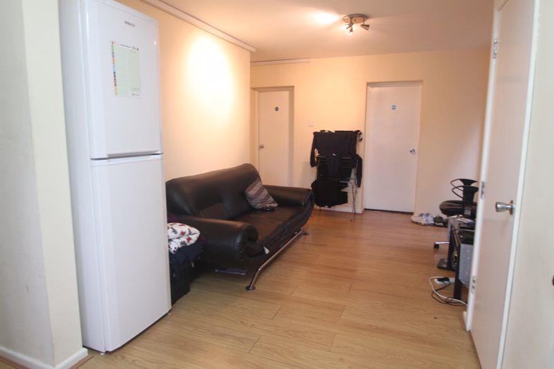 Property Image 02e6156f-8fa6-4503-a366-f21b4f10b8a5
