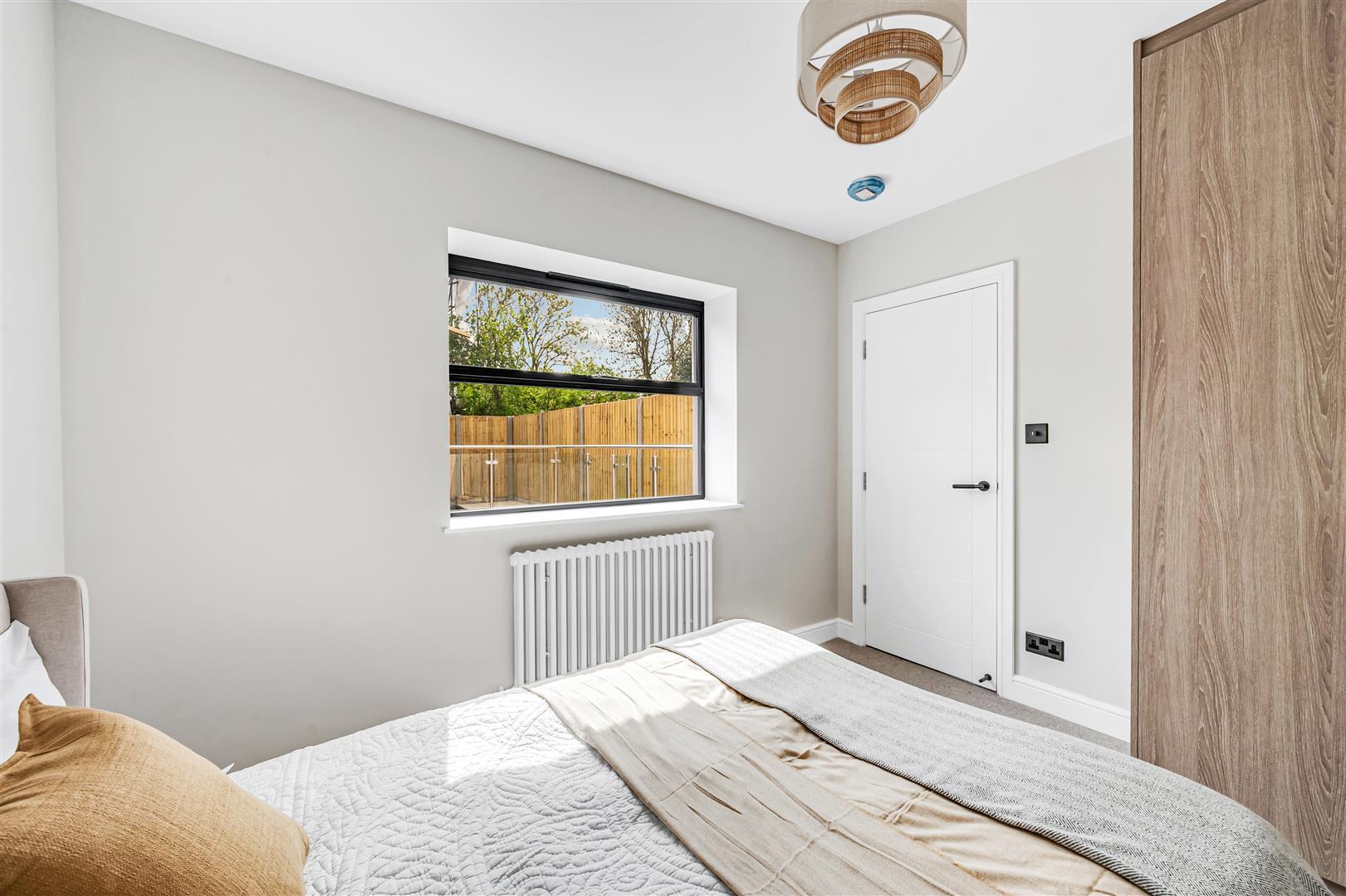 Property Image 02e6e9bf-b261-4d86-abe3-232f58b0581b