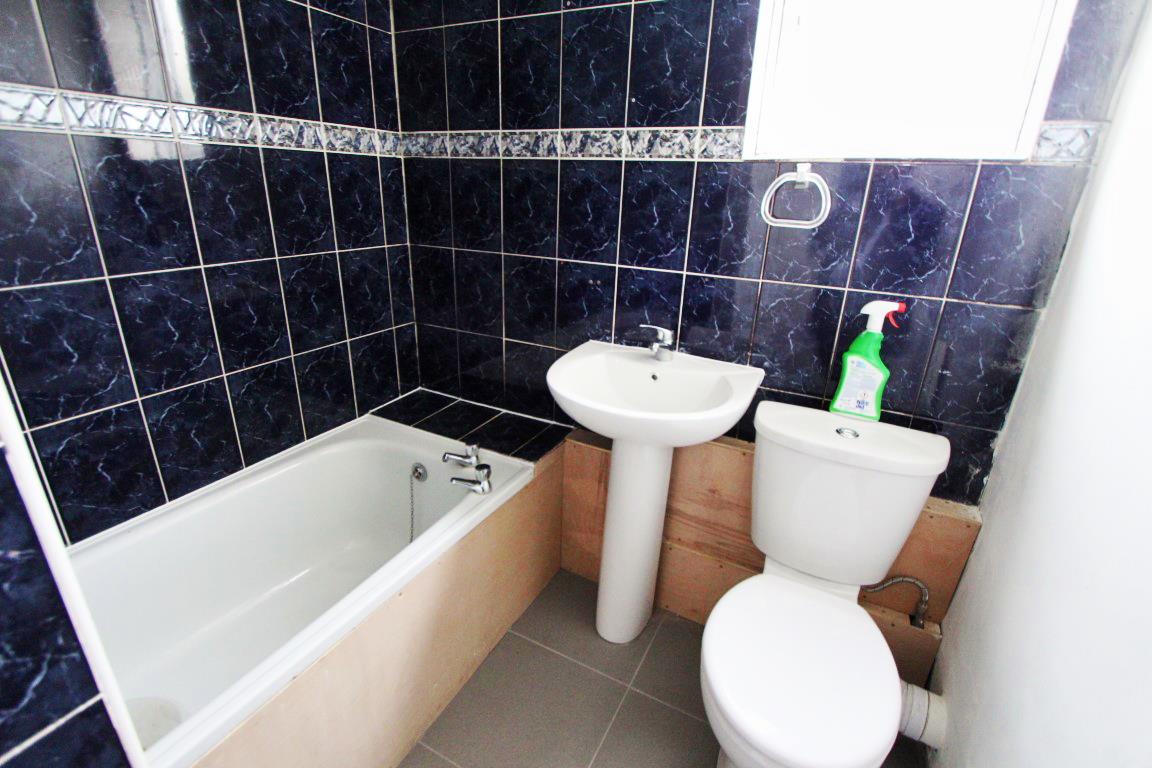 Property Image 02ea9755-b321-43d3-8d16-fd616f5be97a