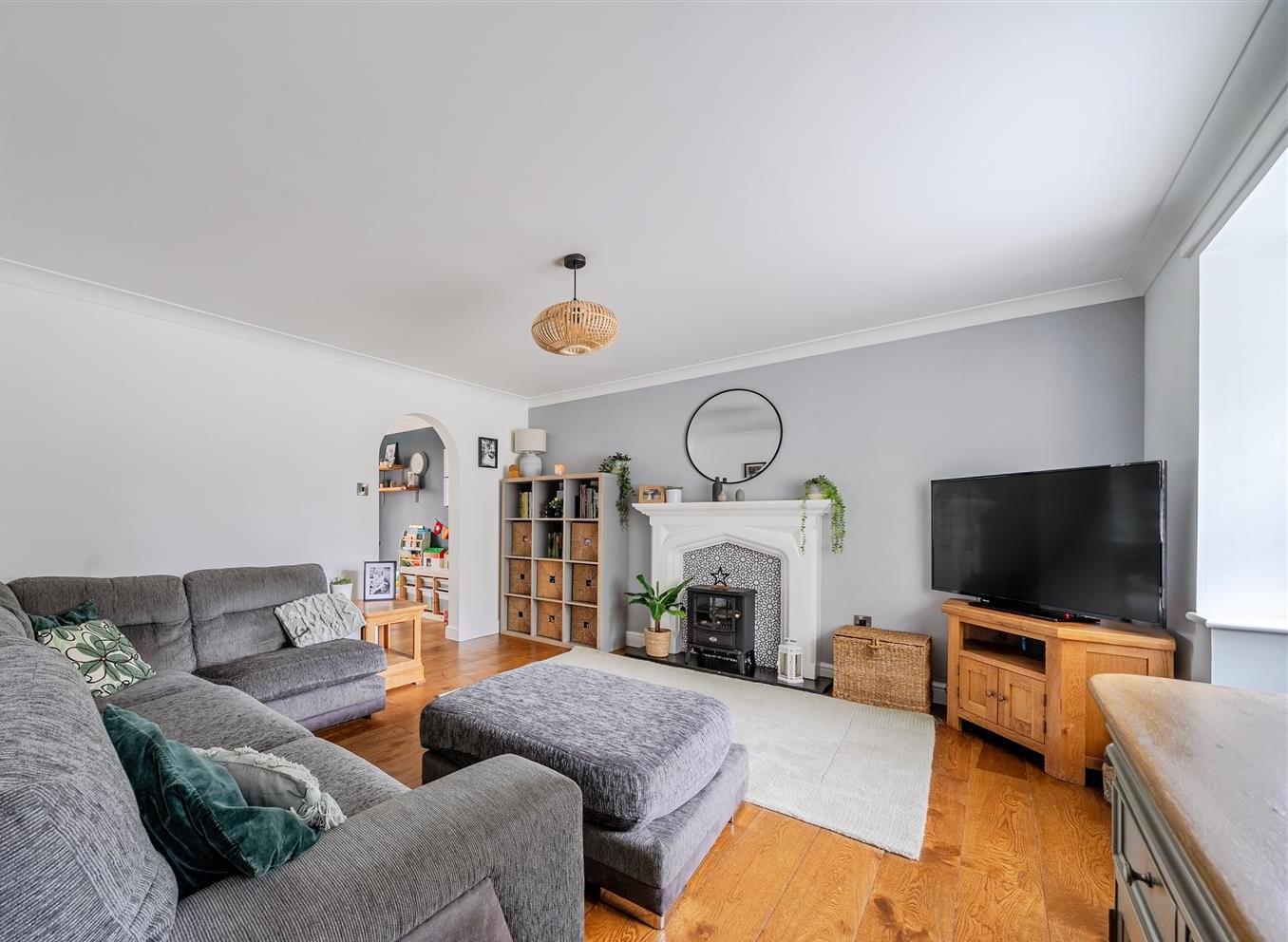Property Image 02f1cdb7-47e5-4fef-bd42-6b2b358f24fe
