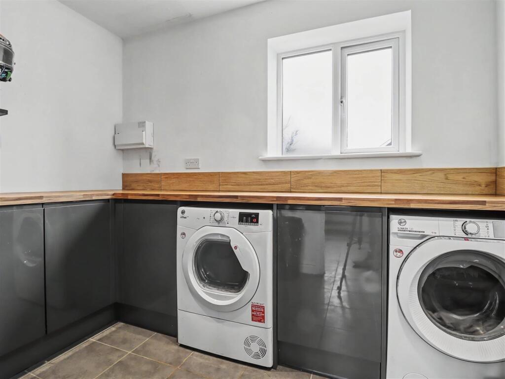 Property Image 02f236eb-6713-4b24-858b-c7a1e3800ea2