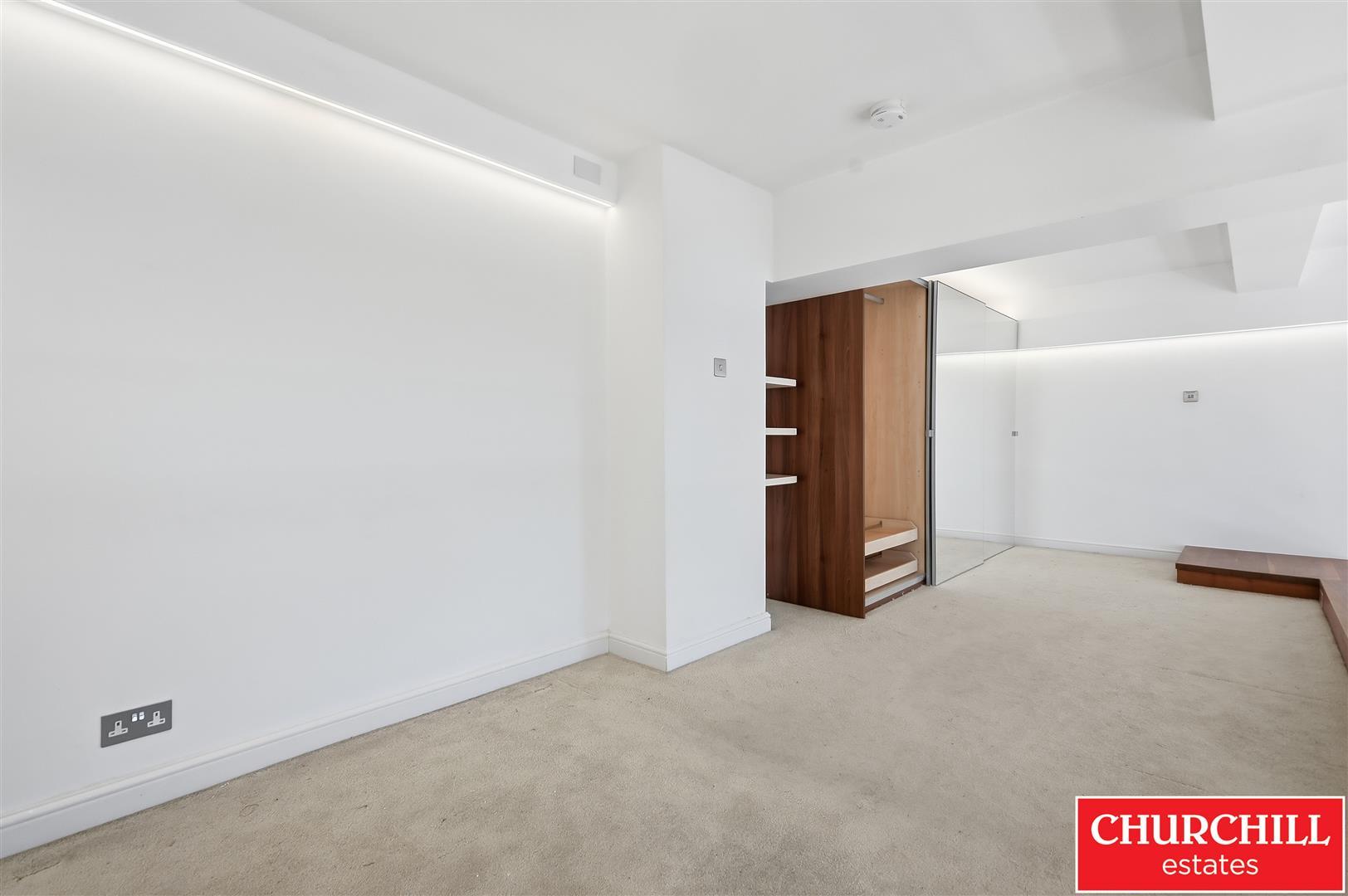 Property Image 0305d985-e456-45b7-acf4-363b3f39e7c5