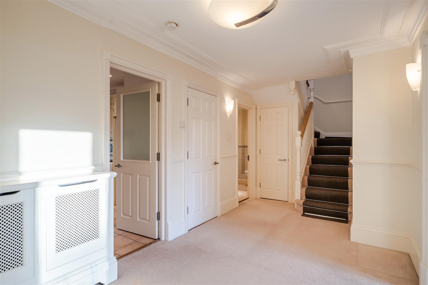 Property Image 030655f8-a104-45f6-92e0-d1542faf4c89