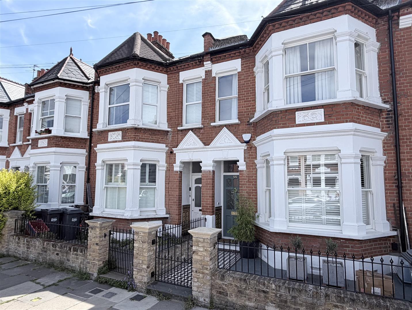 Property Image 0306884a-4d86-43df-b809-1ee061161f42