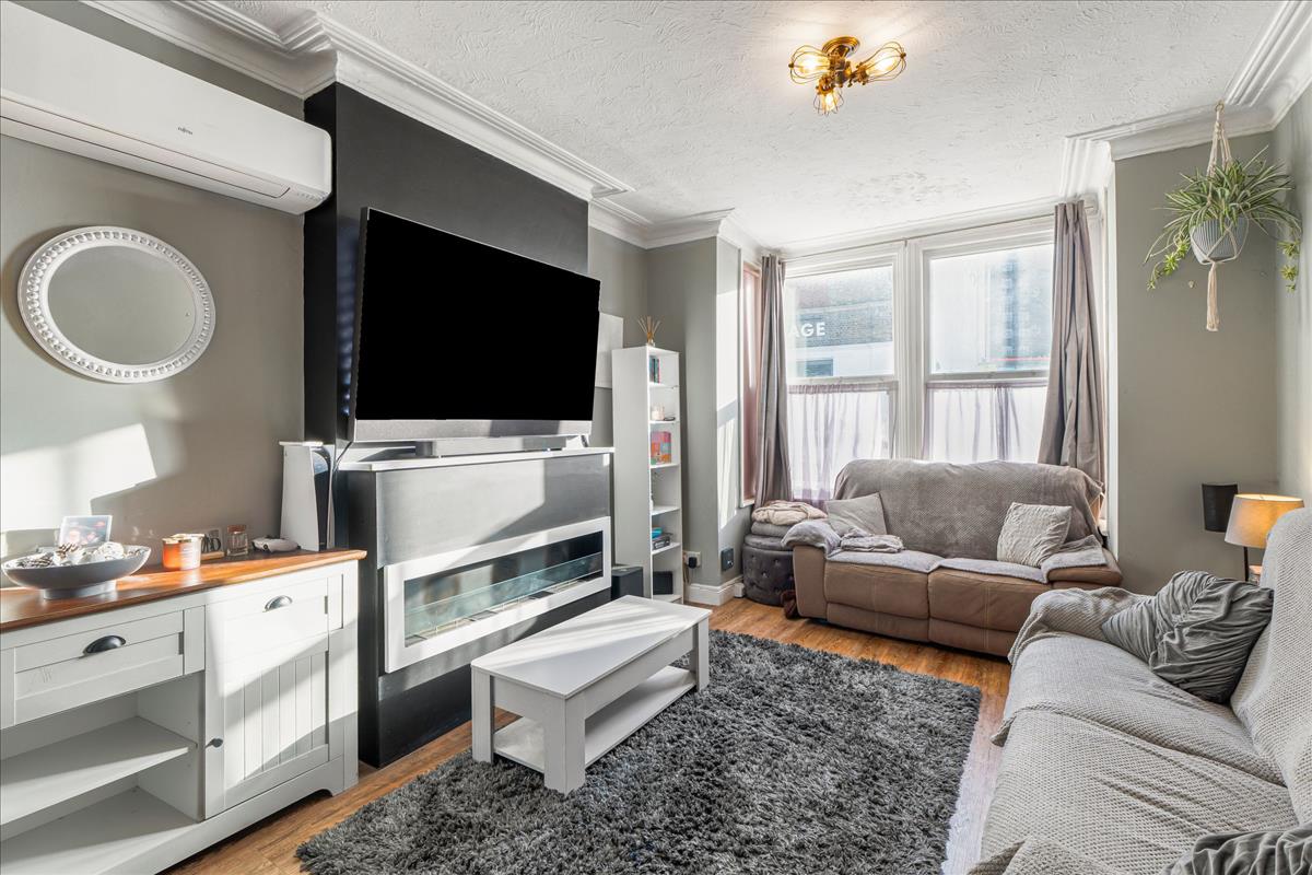 Property Image 031130e3-2d2f-4e12-af24-51f0adc3330b