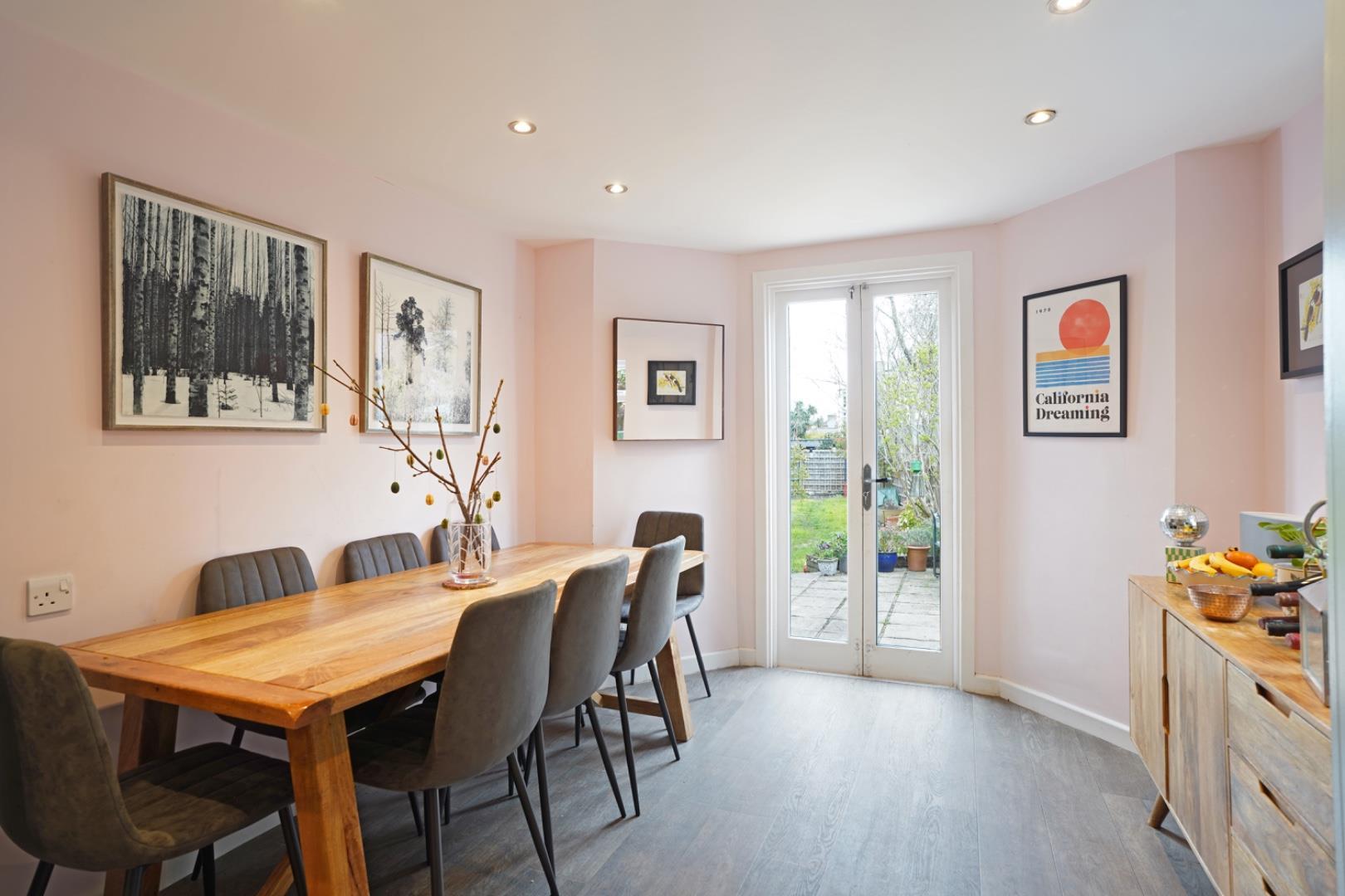 Property Image 0319cfdb-e7ca-4f26-9902-7405a399ecf4