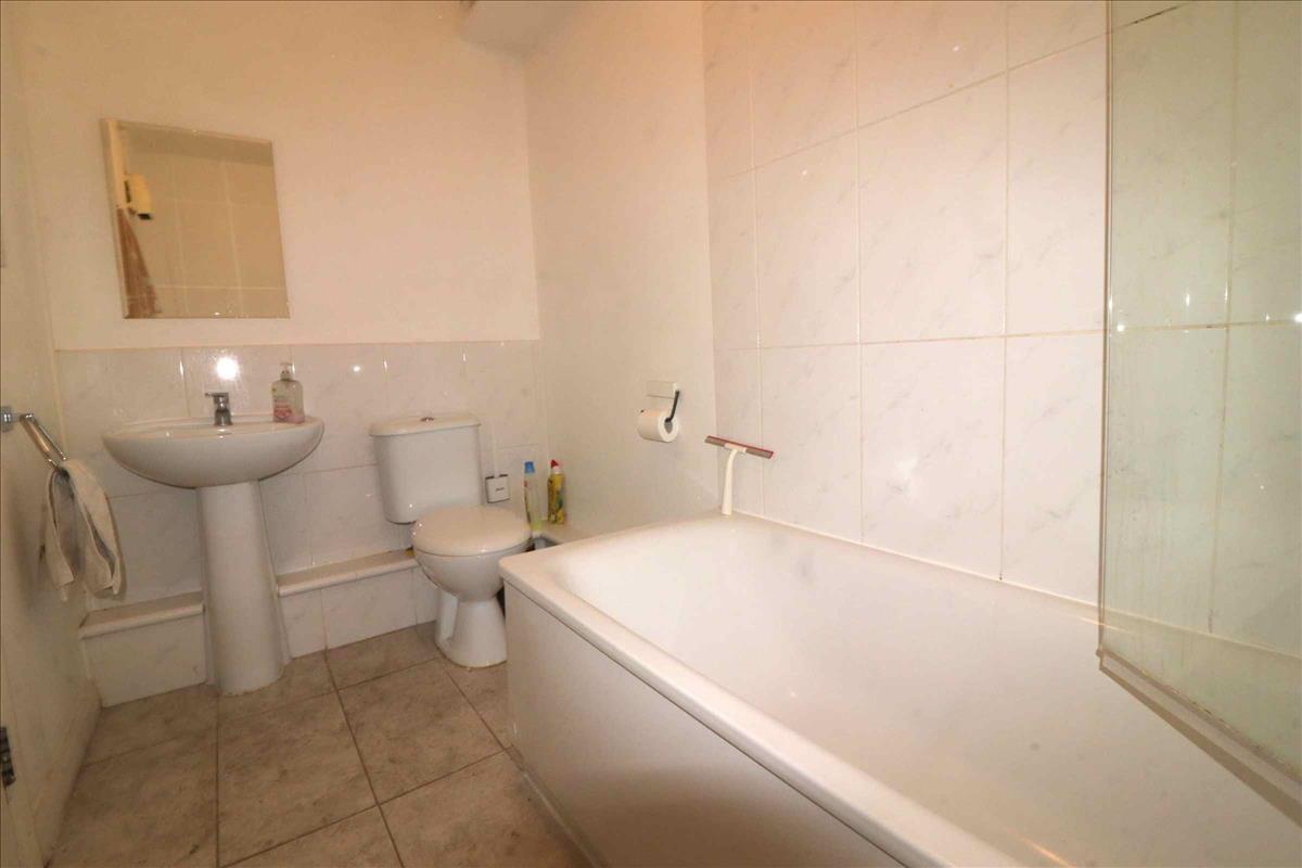 Property Image 0323953c-7b2a-4287-a22e-5e6e64185e74