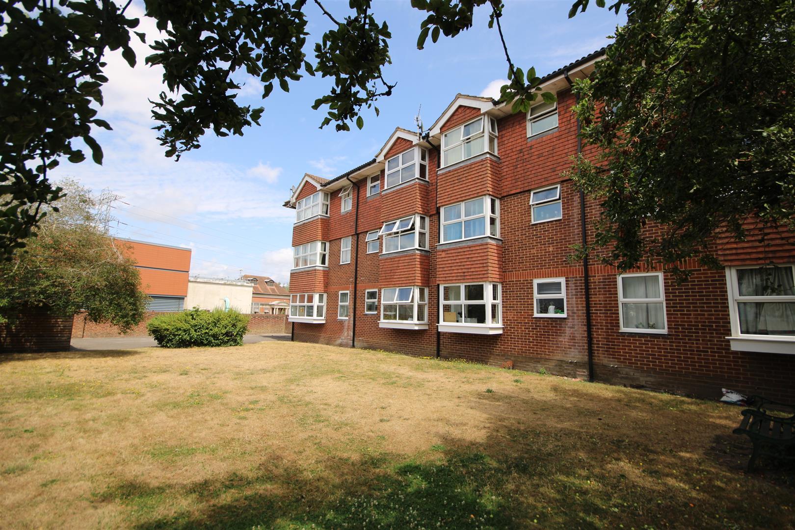 Property Image 0323d40b-49cf-40a7-b08e-6240ad2d8d28