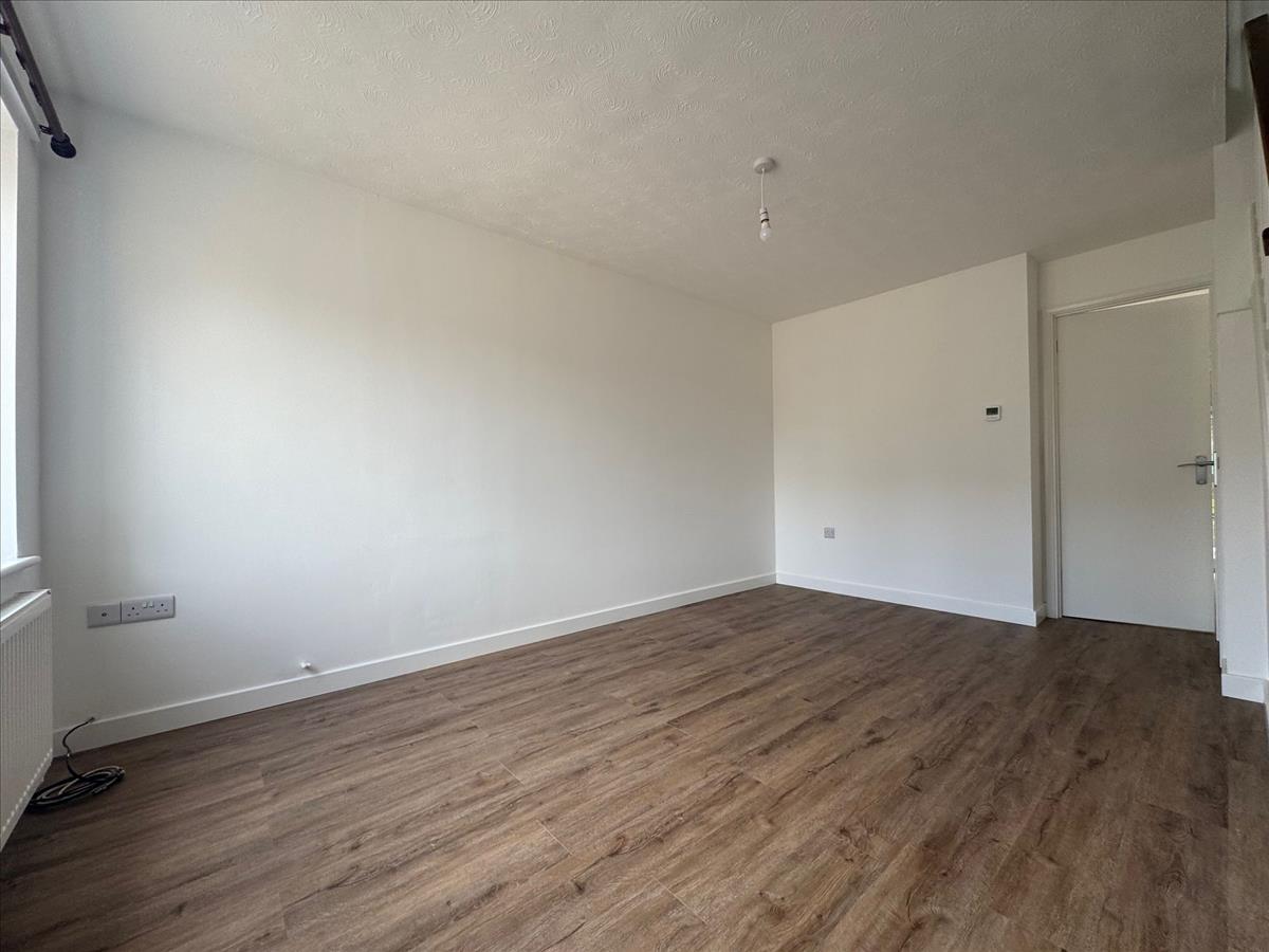 Property Image 03376ab5-8684-43e1-8936-8eab8c78d514