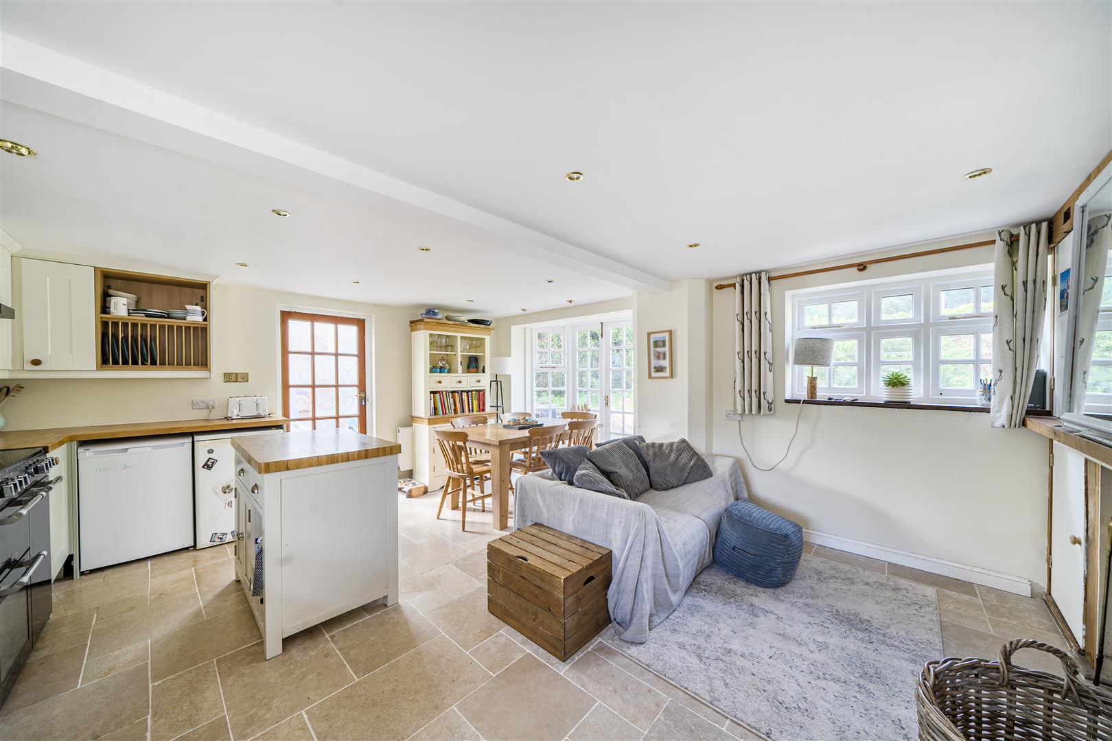 Property Image 03416905-81c4-43fd-8e7e-cf97e04eb695