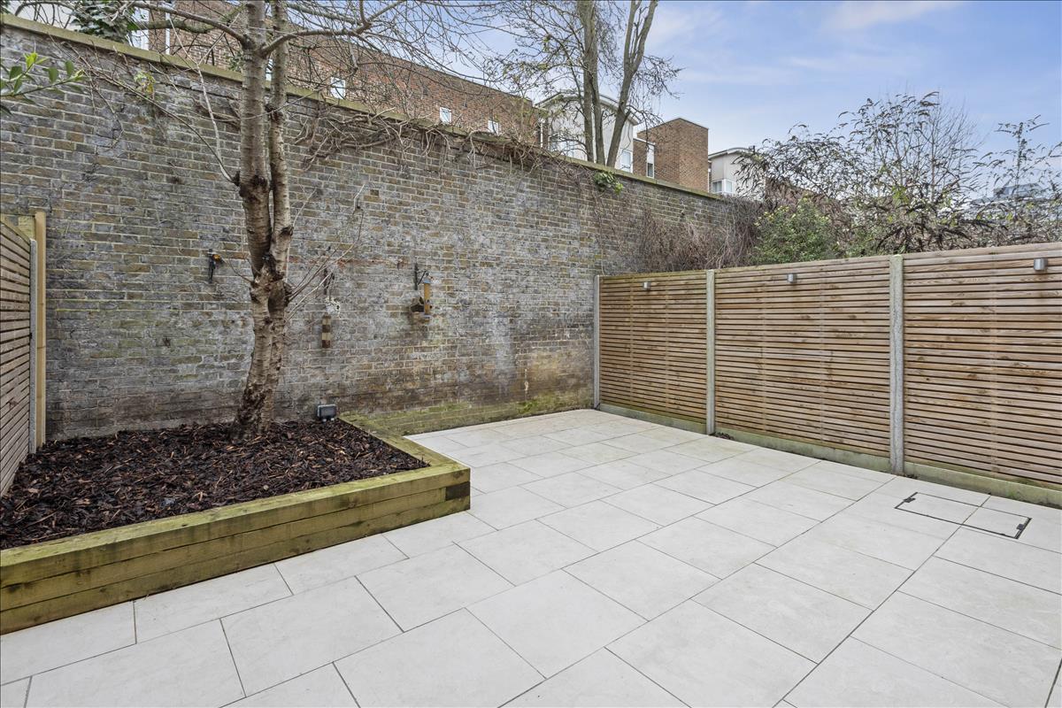 Property Image 0351d819-3b5f-4529-914c-13617b4d0777