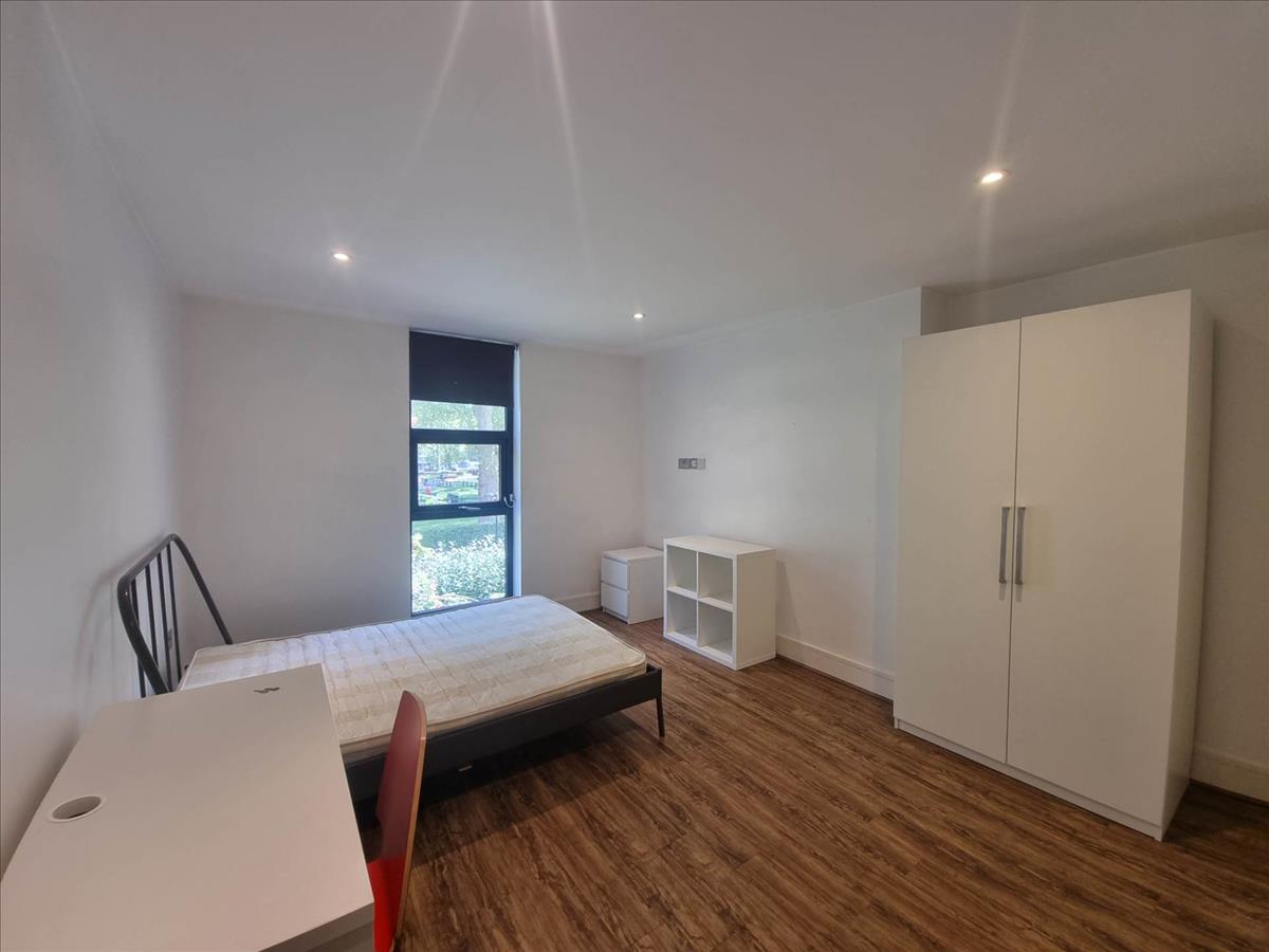 Property Image 0366a912-d07f-4319-a33f-a5e7e2a08659