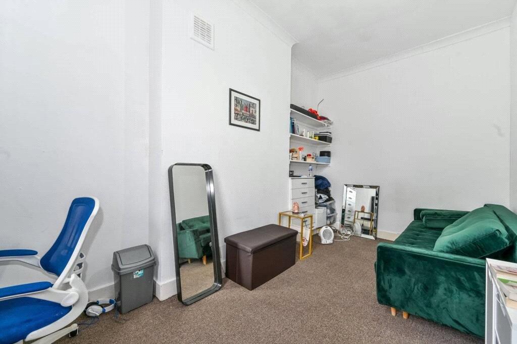 Property Image 037713bf-68f2-420c-8c72-f2f2962321f2