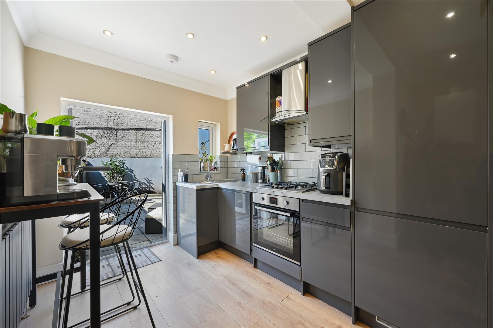 Property Image 037bea10-09c8-4627-91f0-5a862e11ef97
