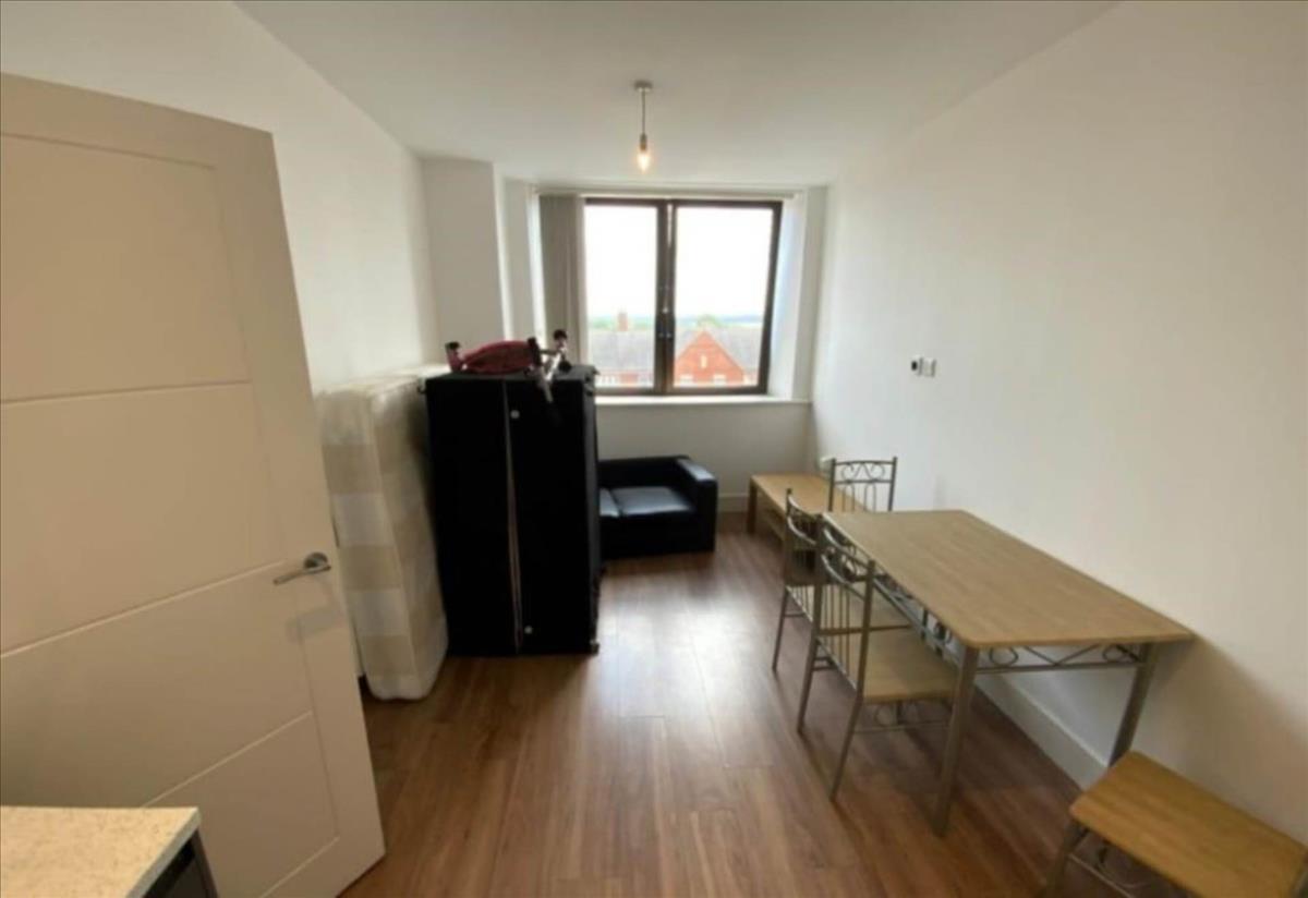 Property Image 037de77e-1de7-4ab9-8a69-263dbf9ce261