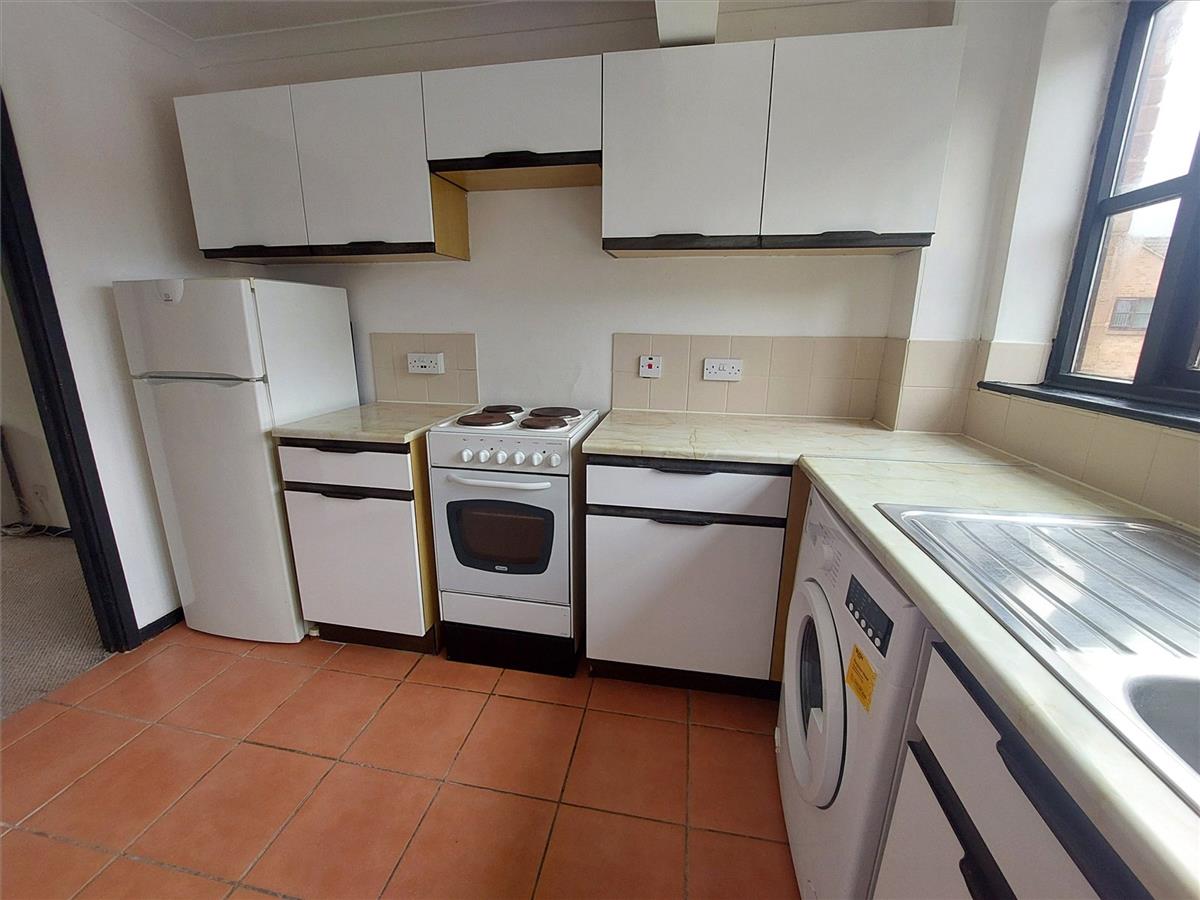 Property Image 037ffd36-7f3c-4c99-acec-8c792c4ac2d5