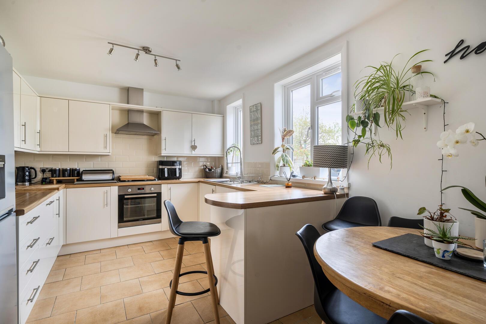 Property Image 03843921-e69d-42fb-af74-74684c1a7776