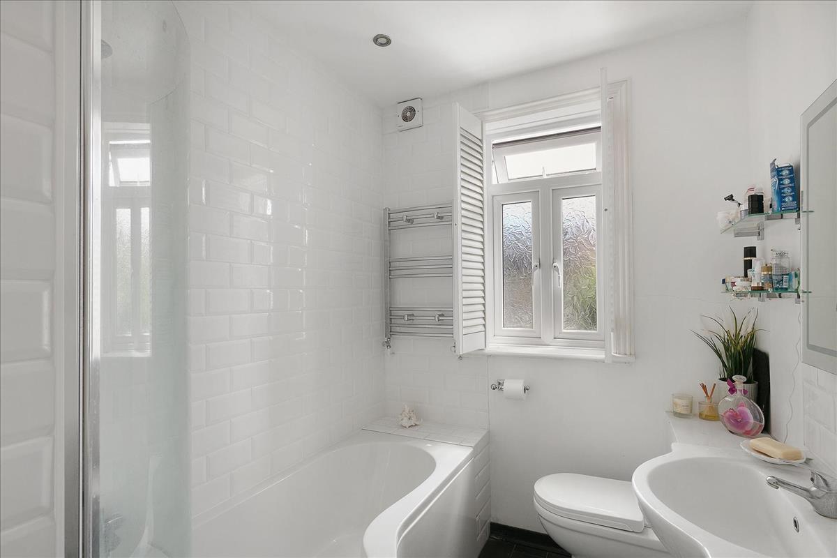 Property Image 03905e7d-2512-4fca-b295-b3a30ed1284f