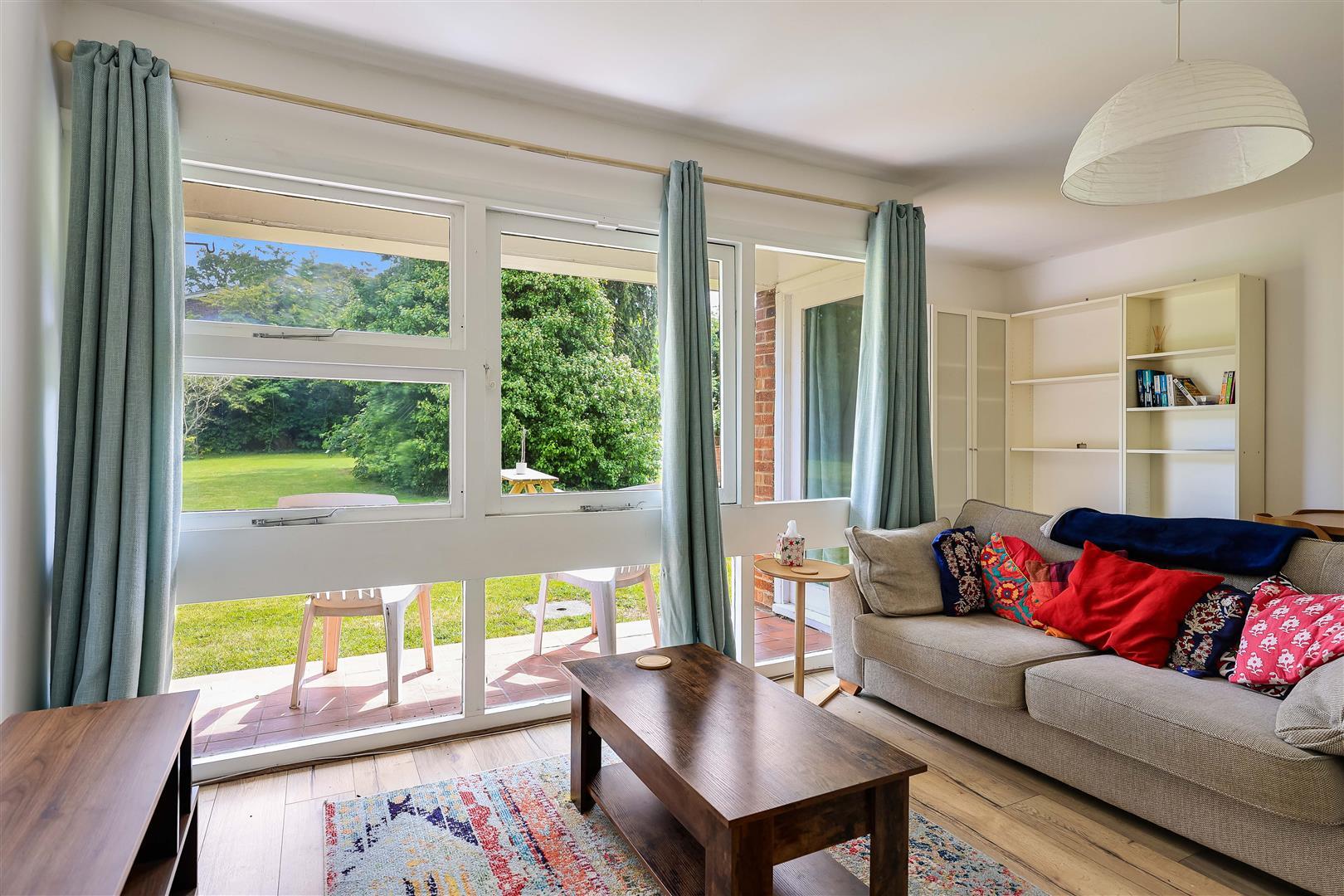 Property Image 039ba41e-5b3a-47a9-ba96-ef4081de51d6