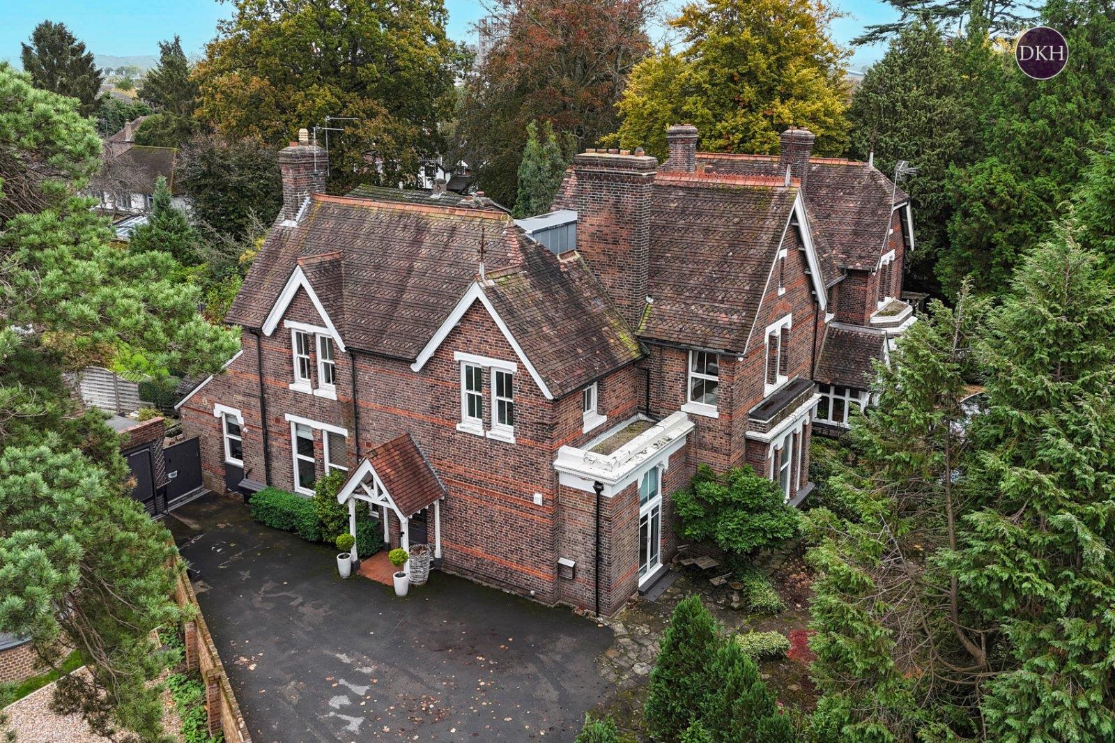 Property Image 03b298f7-9854-4b0d-9a06-7f8bc683c5d3