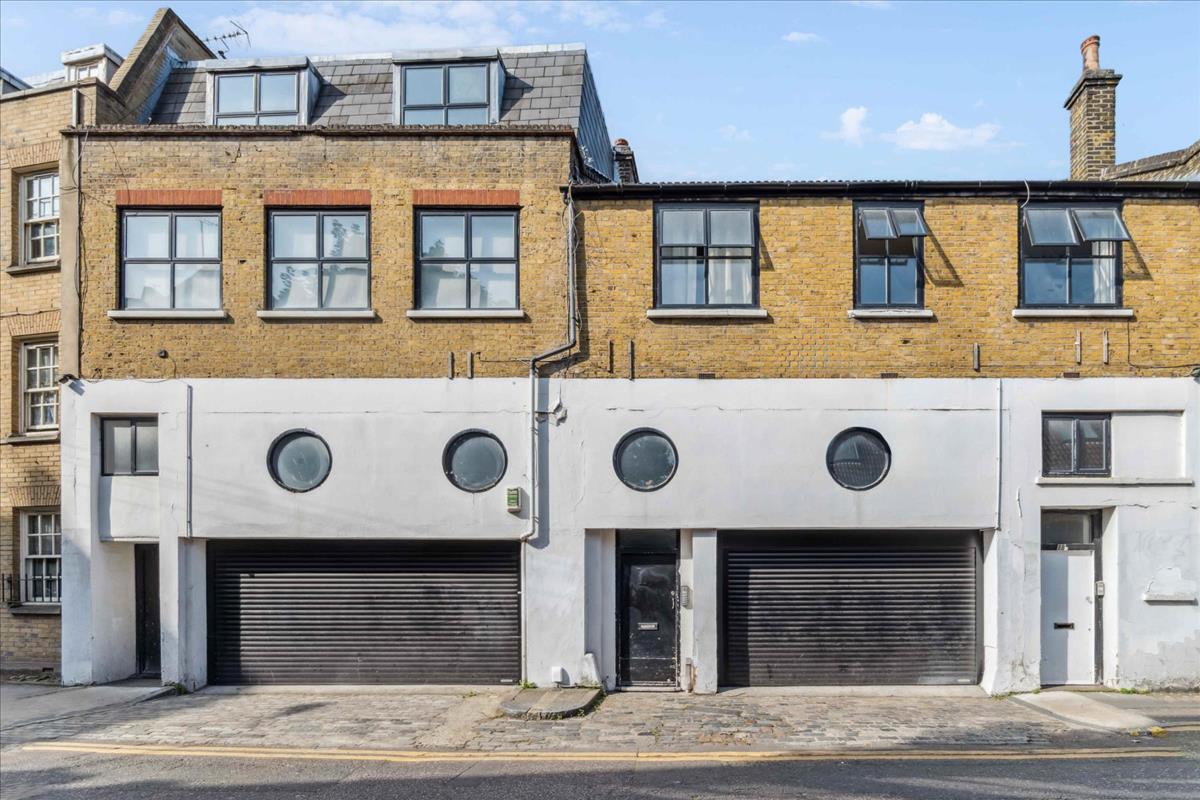 Property Image 03bc3f74-2efc-473a-96b8-5bbb275938b7