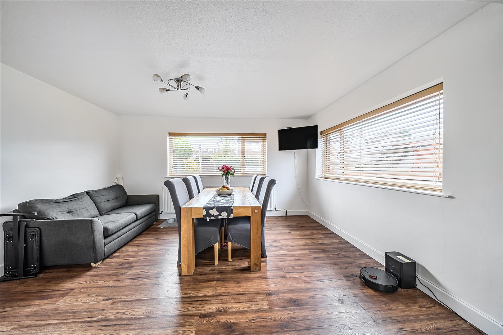 Property Image 03d2e9ea-50db-424e-9361-d8148a95c81e