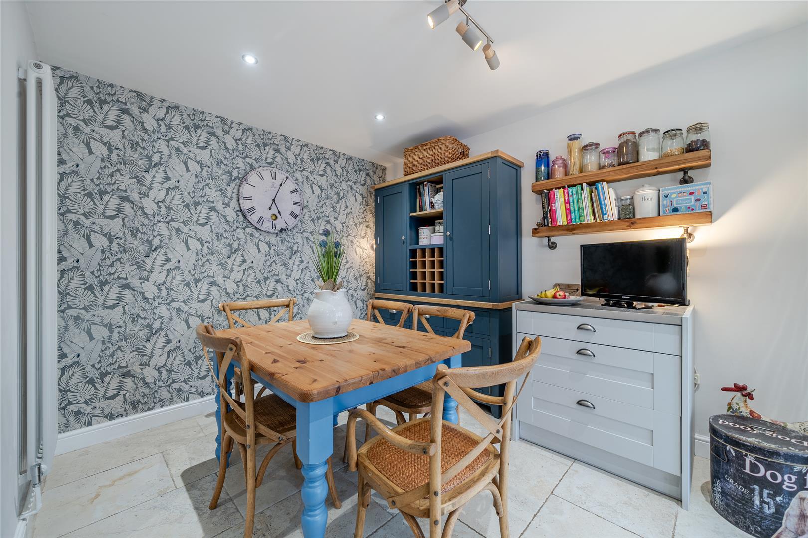 Property Image 03e81066-30f5-4d82-b1d9-a70b7f6221a2