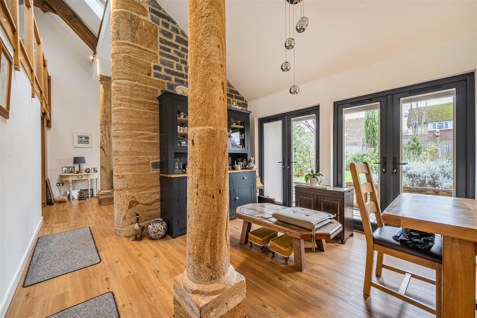 Property Image 03fe2f05-7fcb-4be5-ac77-b2379b4424bd
