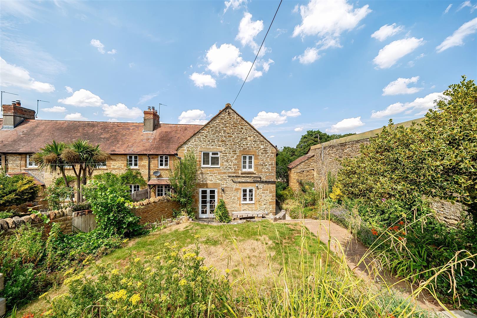 Property Image 0400d082-f880-4c7d-a401-1a9f9c935d1a