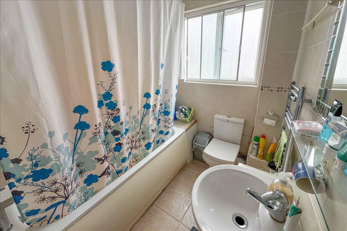 Property Image 040237dd-75d1-4297-aa00-36a0e8011323