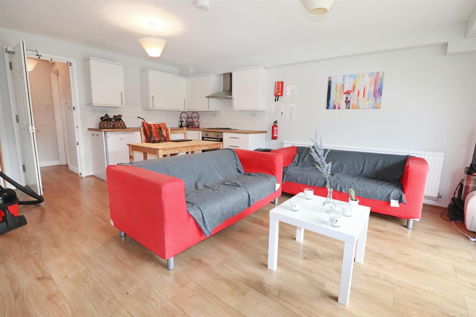Property Image 0407d2ee-9683-45c8-9b92-671fe9e10f27