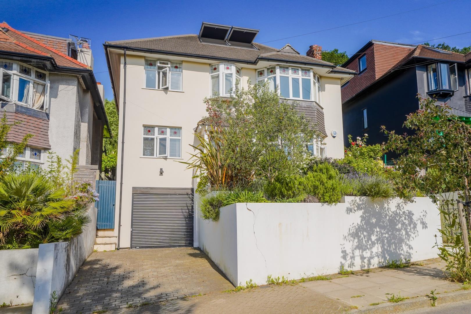Property Image 040a4ae5-f268-4698-8c1f-8f1b86d8a45f