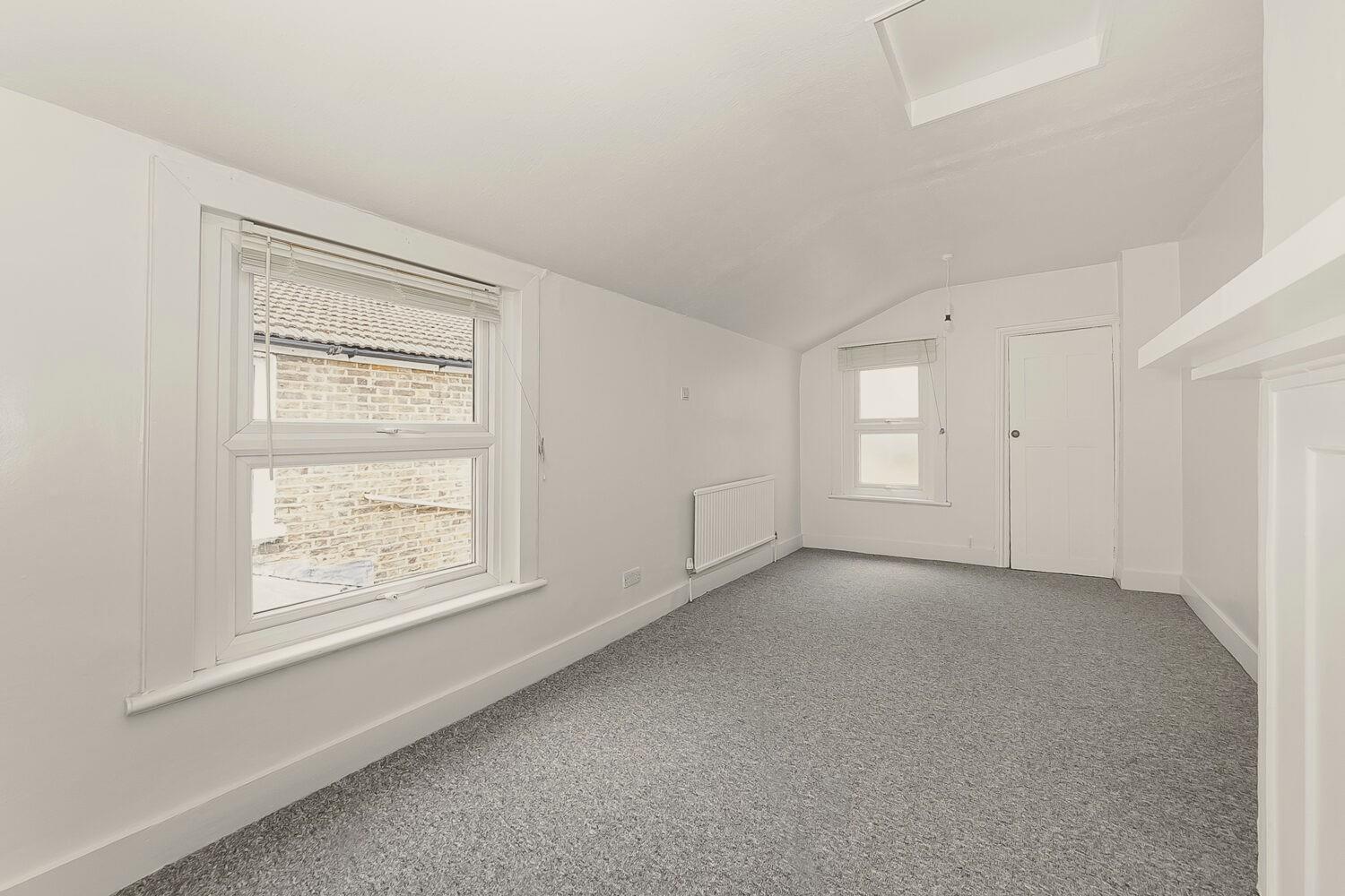 Property Image 040baaef-0760-4616-8b5f-cba5b5561105