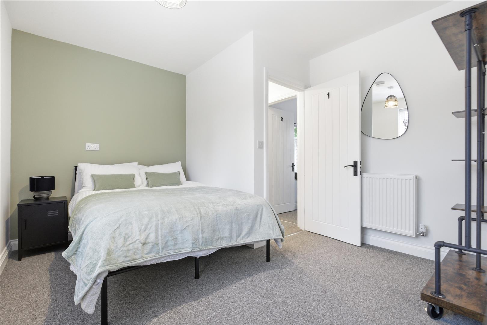 Property Image 0421e8d2-7cac-4b00-b8fa-55062c34d946