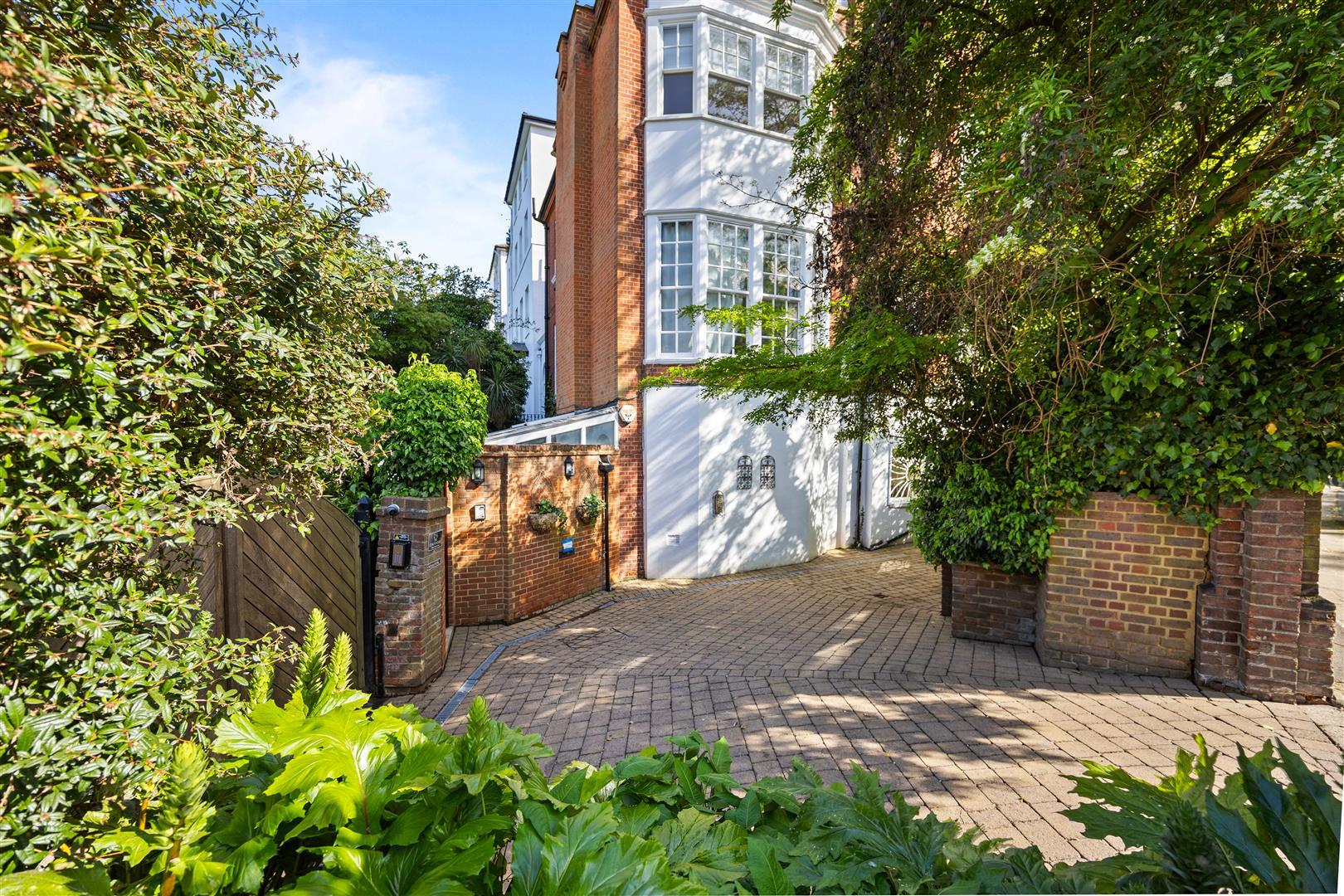 Property Image 042b4bc0-4dc8-4a1d-b2a4-b28a0c382166