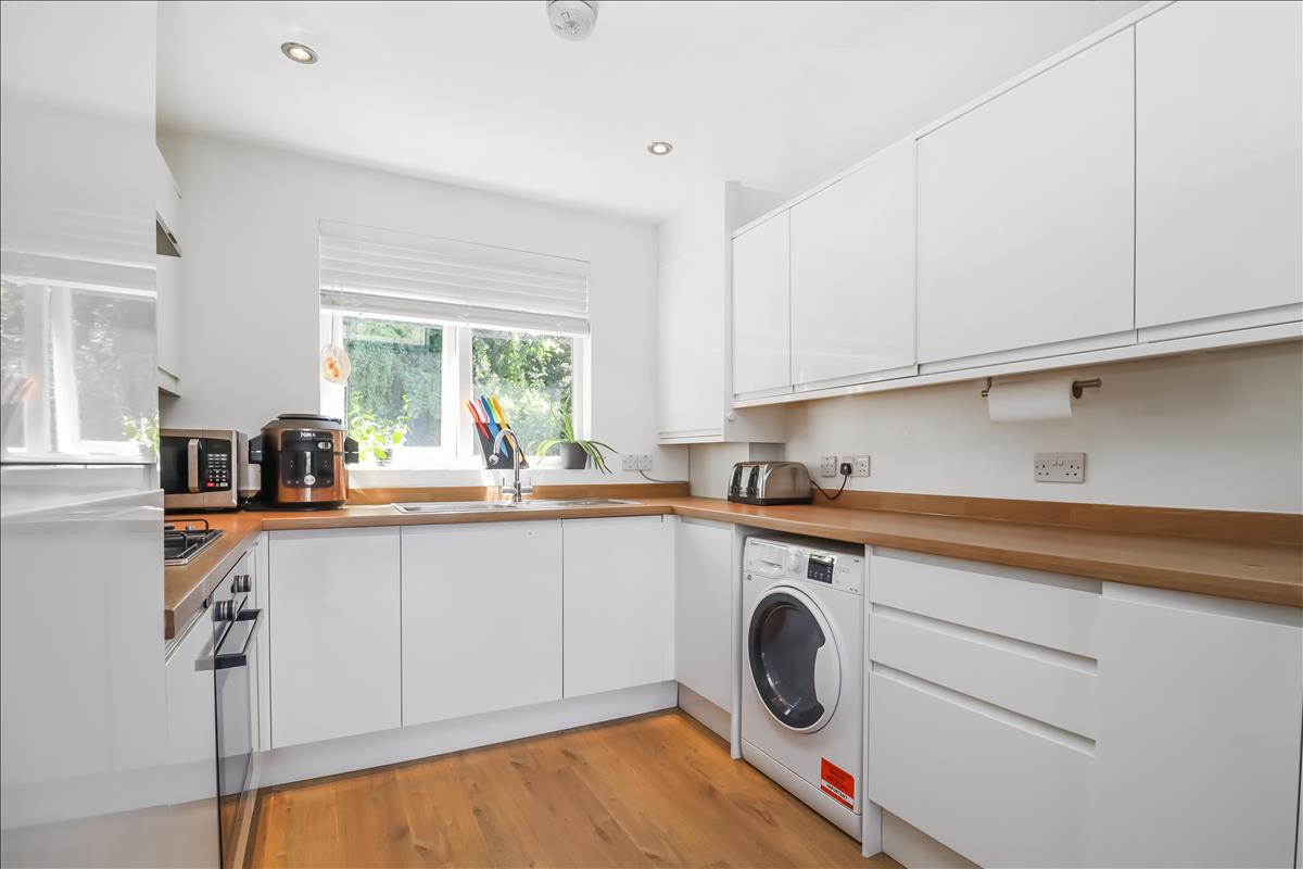 Property Image 042ffaee-8adc-4e47-8775-6128a085d174