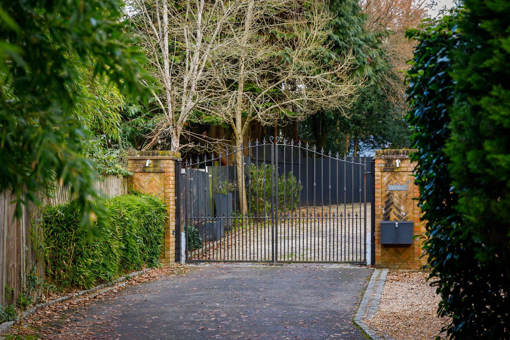 Property Image 04303b31-d644-4efe-8ad7-09ce32da38a1