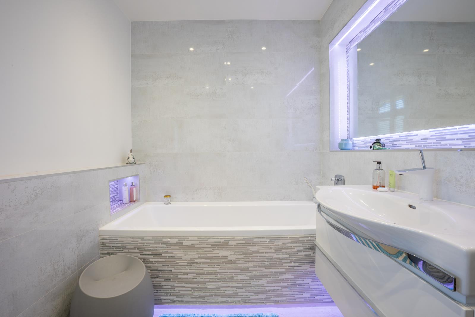 Property Image 0433cc2f-c6ec-40c8-8e5e-53867dd9edcc