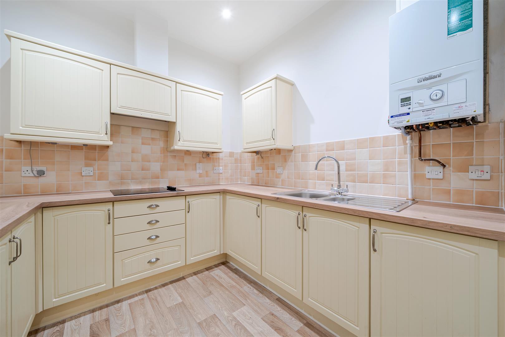 Property Image 044a2e65-5628-4956-87ab-feafee3dff02