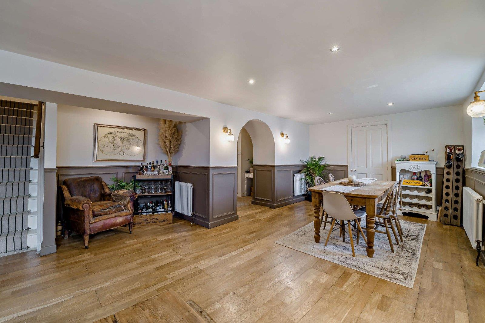 Property Image 044d8b5b-6d93-459f-a65f-e50abe13f619