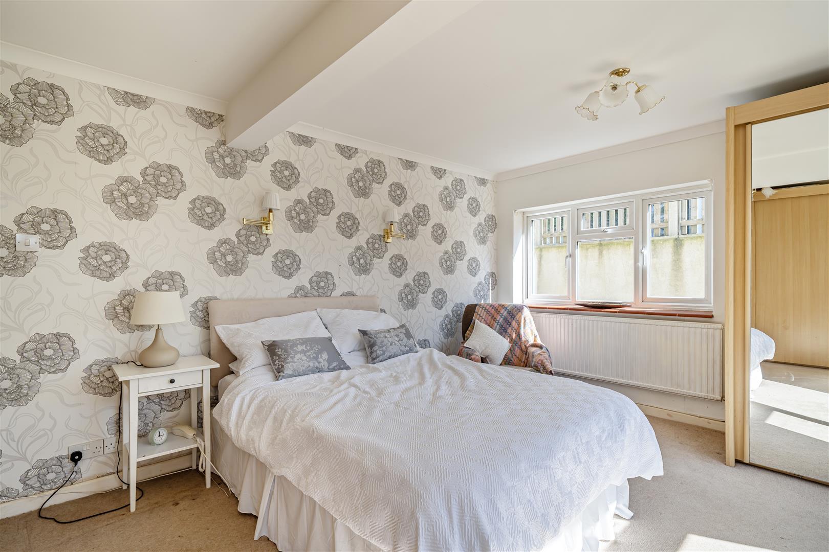 Property Image 044e75ea-a218-432e-802f-73c0c3b4fc25