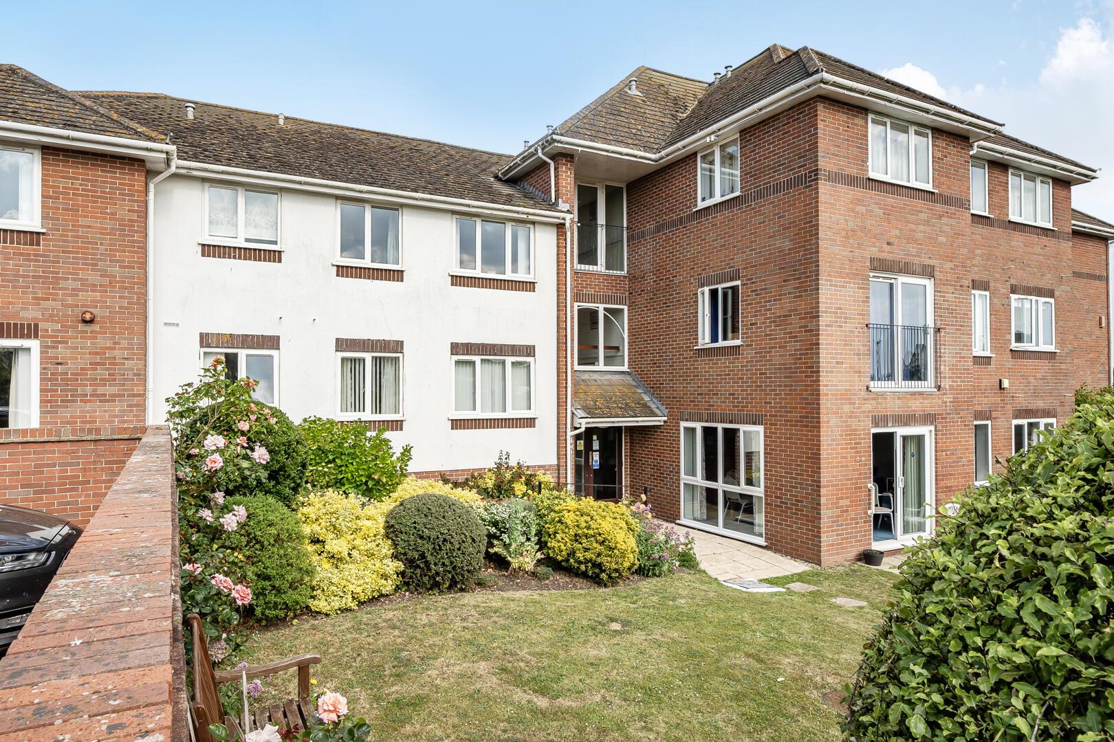 Property Image 045b569c-d647-4fc1-b7a9-9eeeaed1ecf8