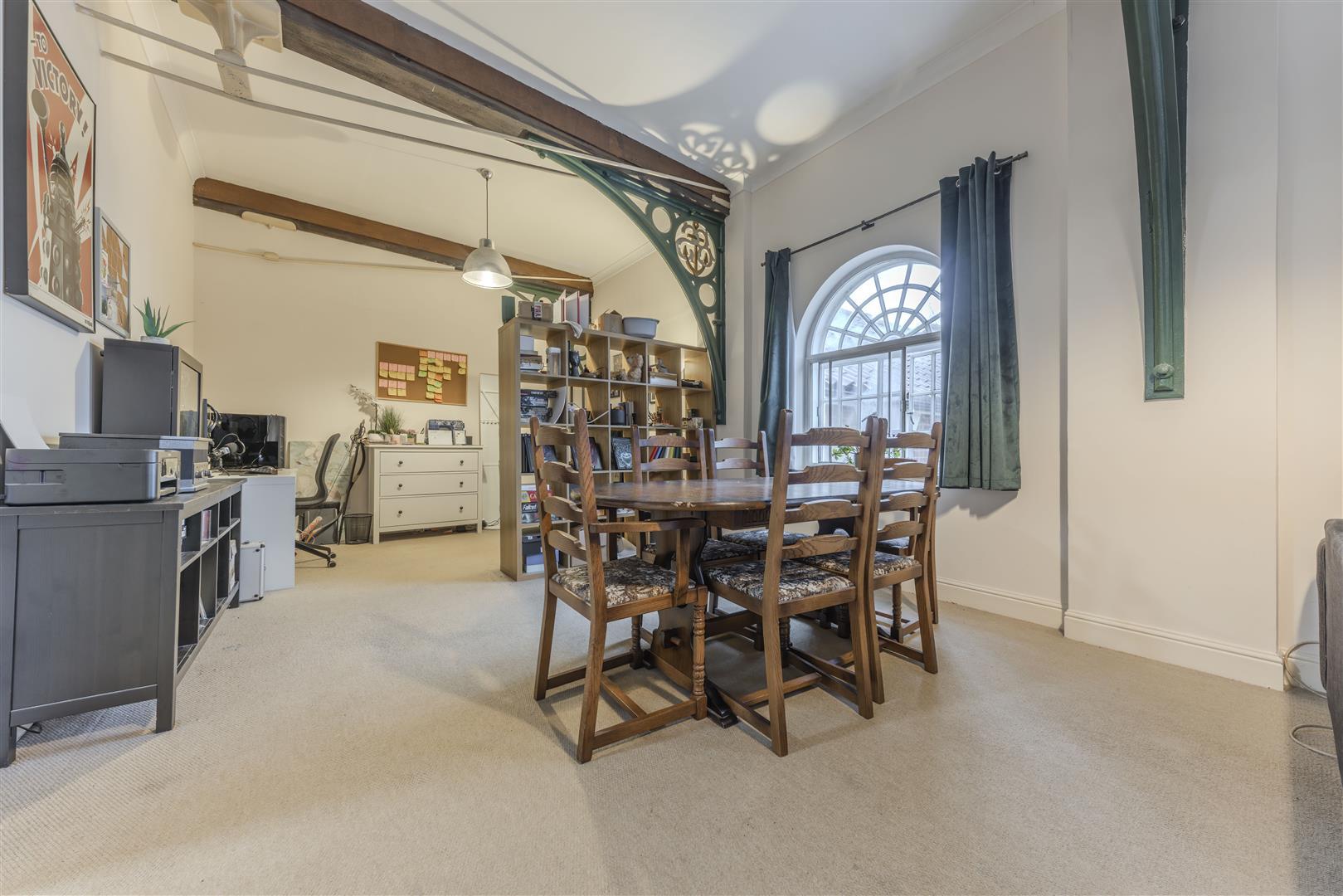 Property Image 046bad80-27b2-48a2-9d9f-7dcc8e087c22